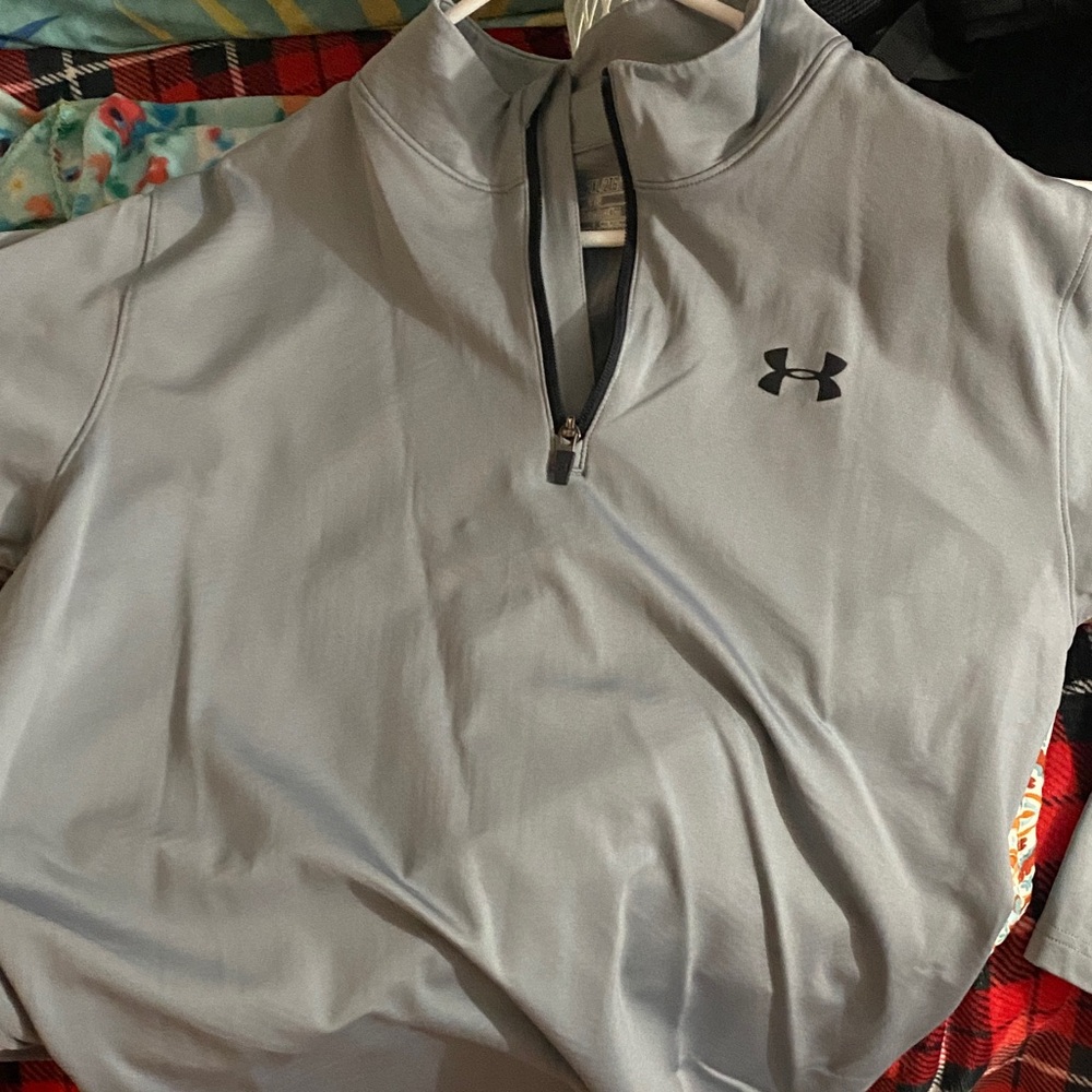 Under Armour Men's Gray Quarter-Zip Sweatshirt